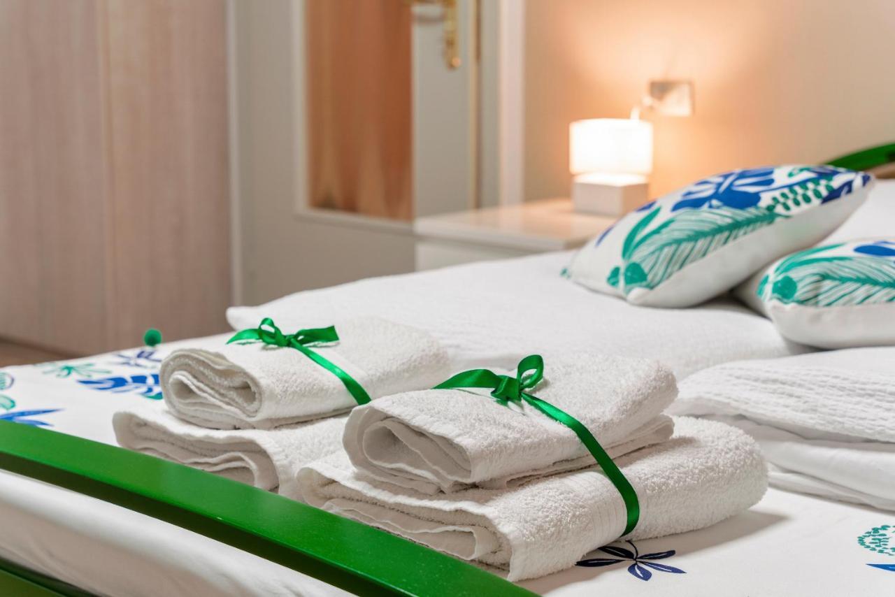 Iseo Portelle Holiday With Private Parking And Bike Storage Exterior photo