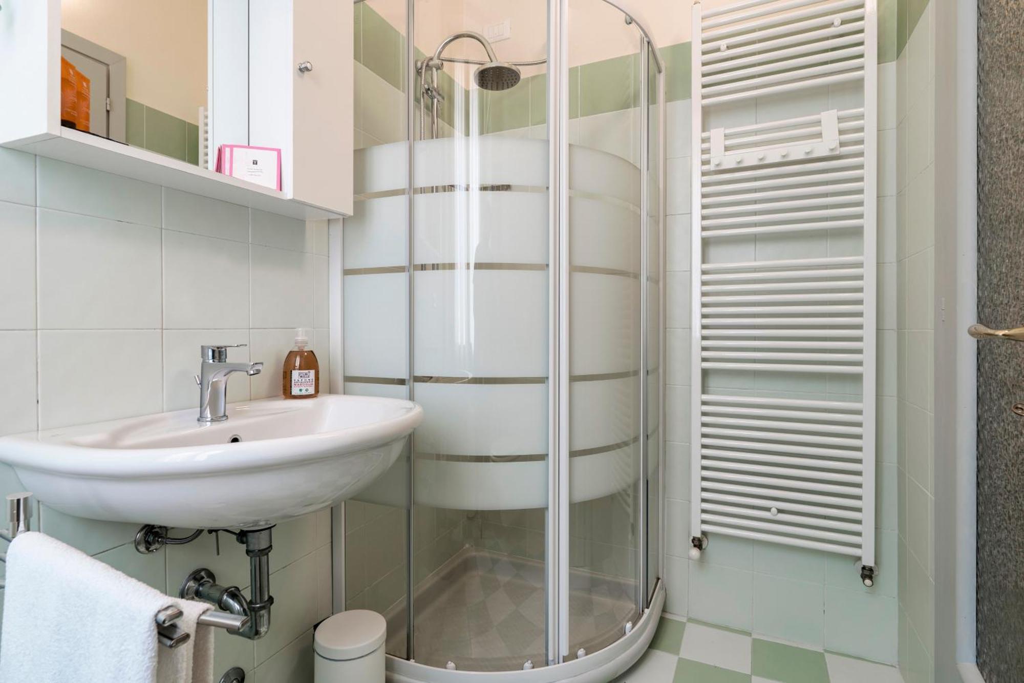 Iseo Portelle Holiday With Private Parking And Bike Storage Exterior photo